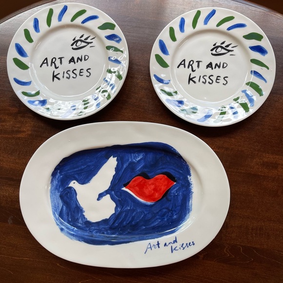 Anthropologie Other - Anthropologie Hotel Magique collection, NWT “Art and Kisses” platter & 2 plates
